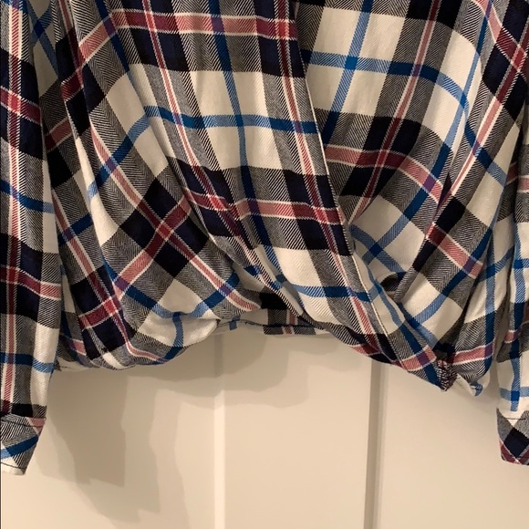 Statement Donnie Cross Front Top - Picture 2 of 7